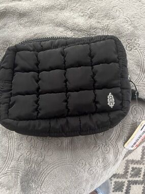 Free People Quilted Black Cosmetic Bag Pouch NWT Travel Makeup Organizer